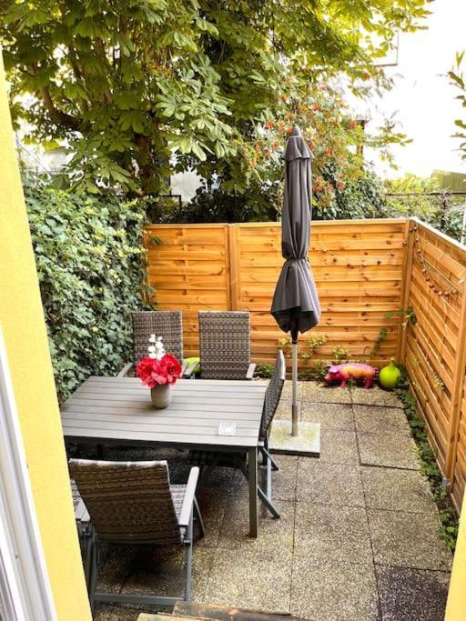 Doppelzimmer Mit Terrasse In Privatem Zuhause ลูเบค ภายนอก รูปภาพ