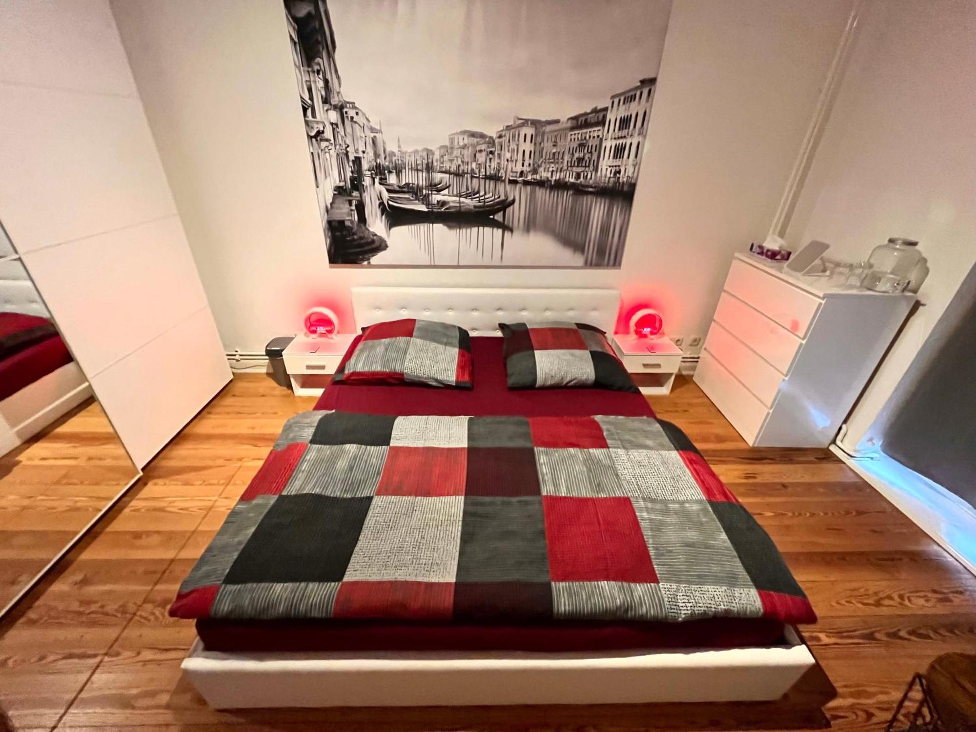 Doppelzimmer Mit Terrasse In Privatem Zuhause ลูเบค ภายนอก รูปภาพ